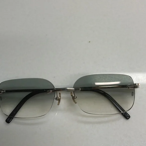Authentic Cartier women rimless ,blue, gradient square  sunglasses Cartier Rimlesssun CT0040RS 001 Sunglasses Gold/Brown Wood  main image 4